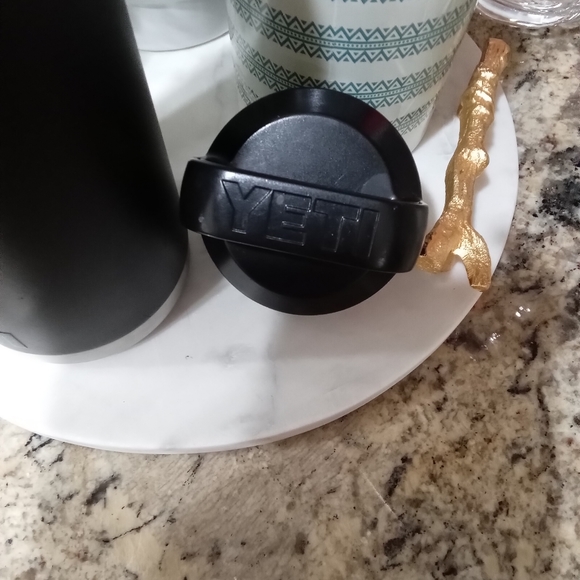 YETI WATER BOTTLE - Picture 4 of 13